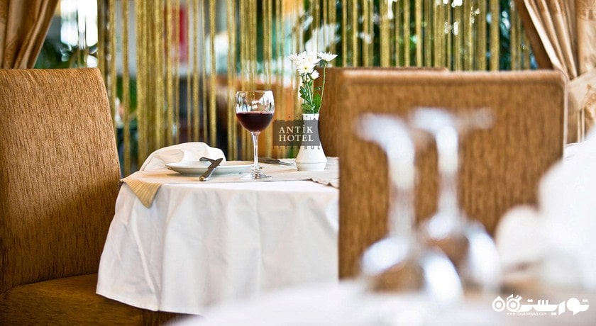 نمای رستوران هتل آنتیک